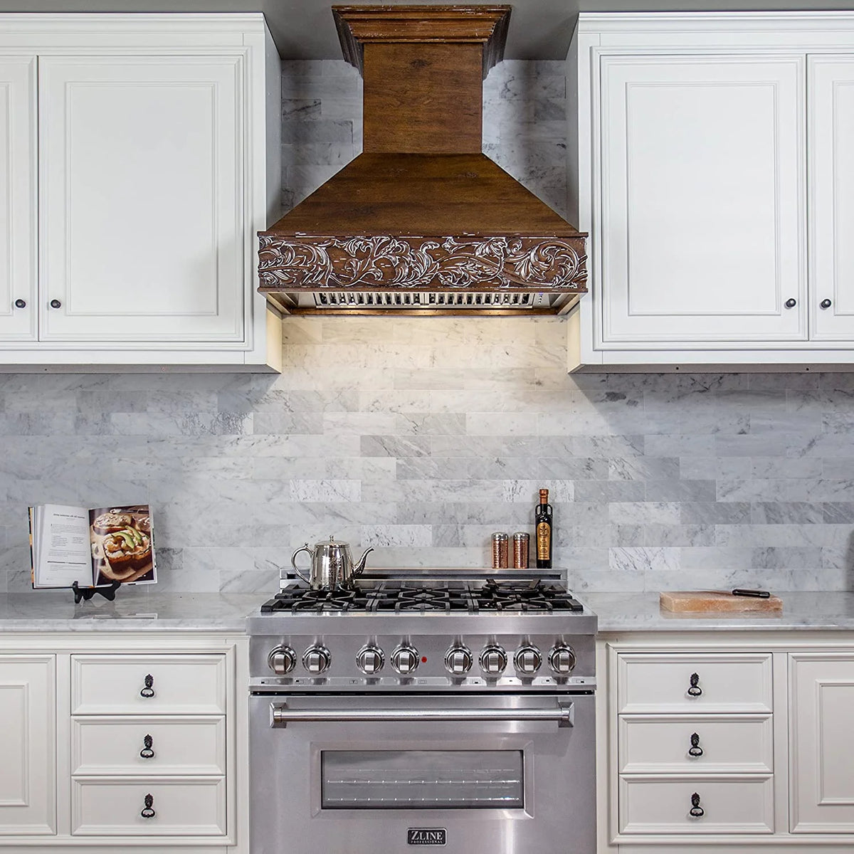 ZLINE 36 in. Professional 4.0 cu. ft. 4 Gas Burner/Electric Oven Range in Stainless Steel (RA36)