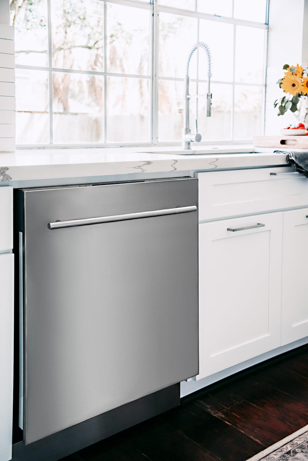 Zline Dw-H-24 24" Wide 20 Place Setting Energy Star Rated Built-In Top Control Dishwasher