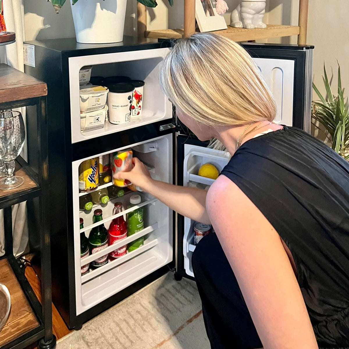 Harper & Bright Designs Double Door Mini Fridge with Freezer, 3.2 Cu.Ft Compact Refrigerator with Adjustable Shelf, Adjustable Thermostat and Reversible Door for Bedroom, Dorm, Home Office, White