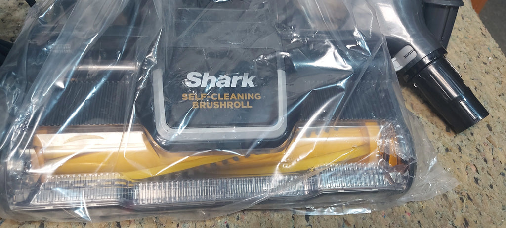 Open Box SHARK UV725 NAVIGATOR UPRIGHT VACUUM