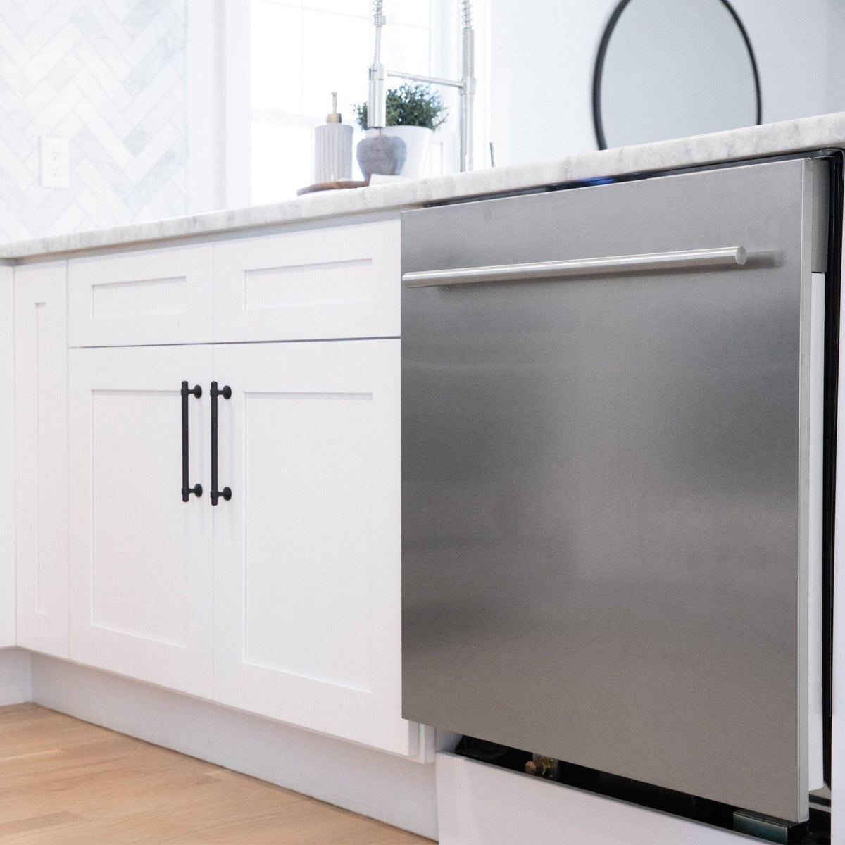 Zline Dw-H-24 24" Wide 20 Place Setting Energy Star Rated Built-In Top Control Dishwasher
