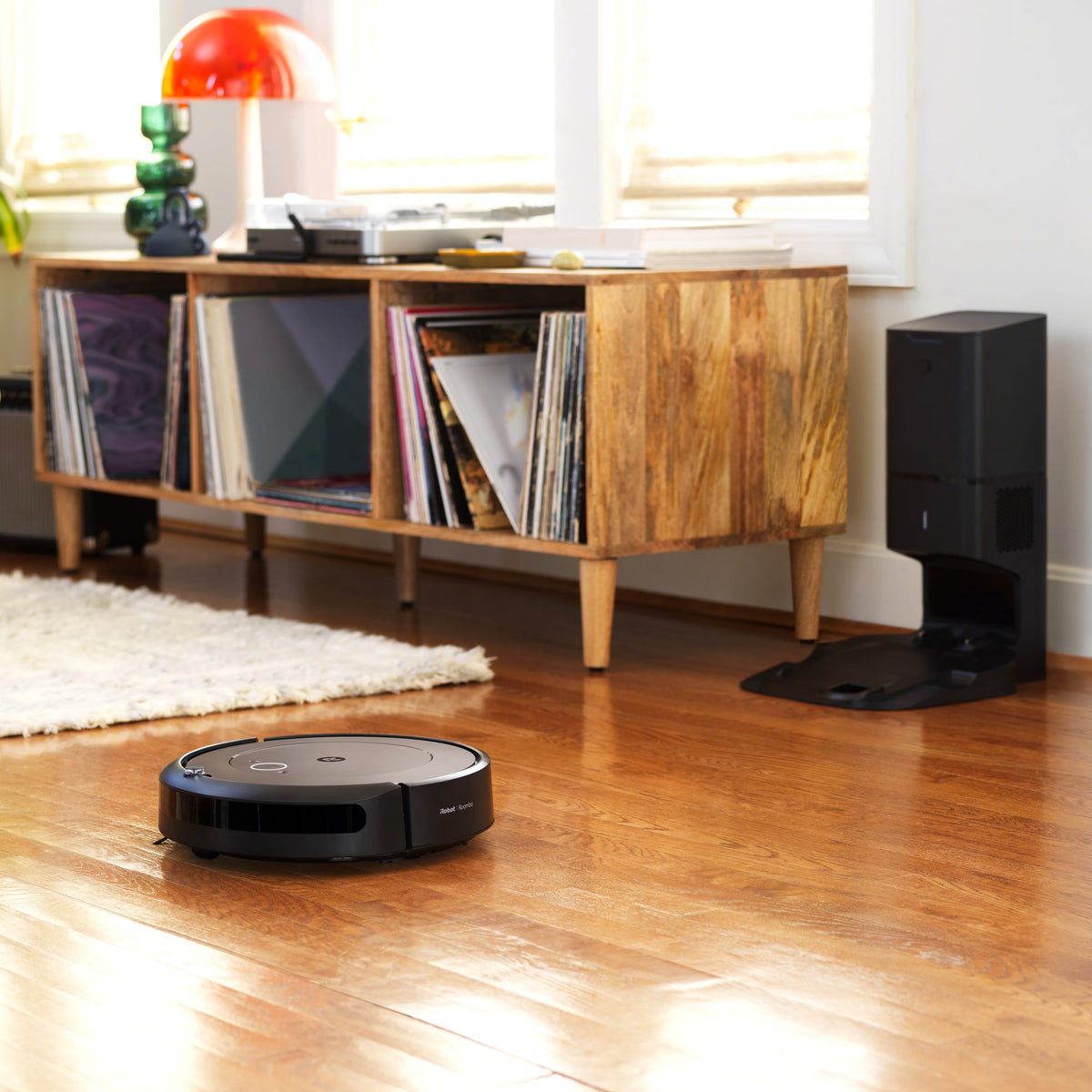 iRobot? Roomba? i1+ (1552) Wi-Fi? Connected Robot Vacuum with Automatic Dirt Disposal