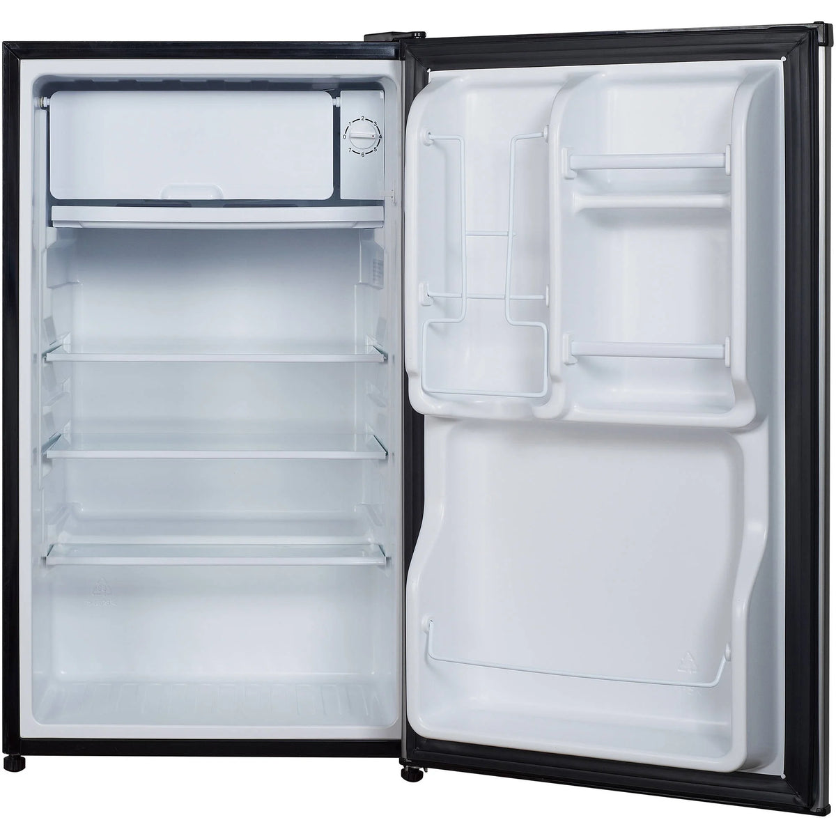 Magic Chef  New 18.5 inch Width 3.5 Cu. ft. Compact Refrigerator with  Single Door