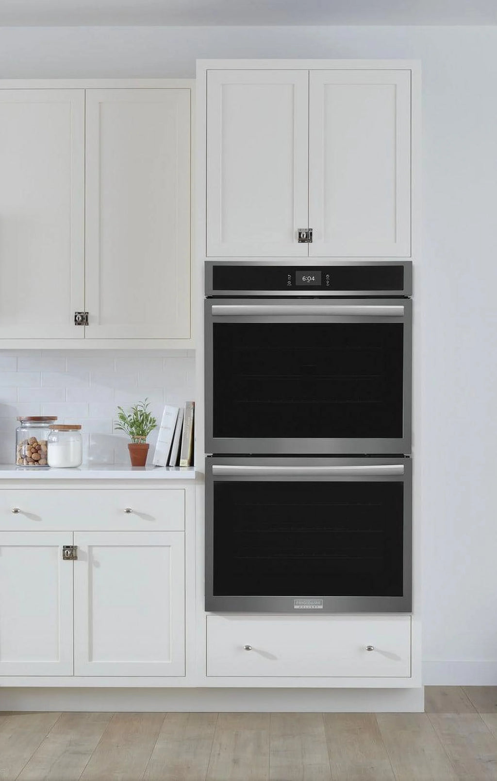 FRIGIDAIRE GCWD3067AD double wall electric oven