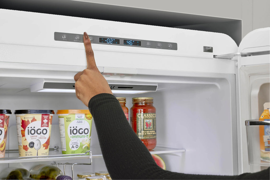 Unique Appliances Ugp-510L Ac Classic Retro 30" Wide 17.7 Cu. Ft. Energy Star Certified
