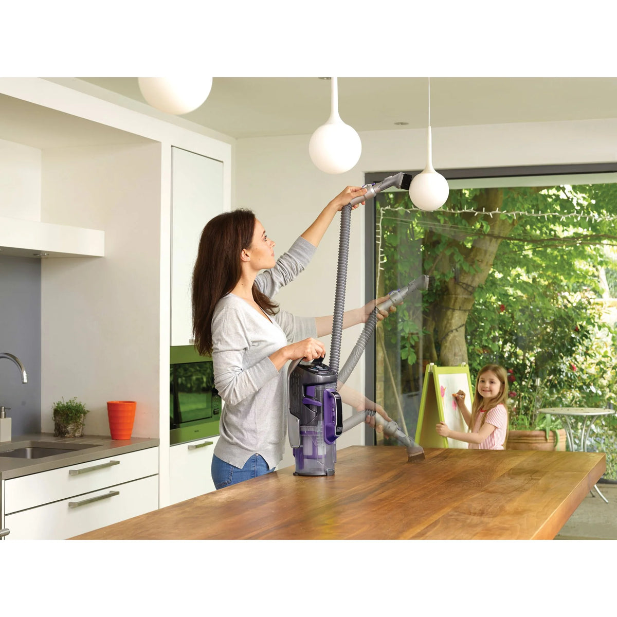 BLACK+DECKER  20V Cordless Upright Vacuum, (HCUA525JPK)