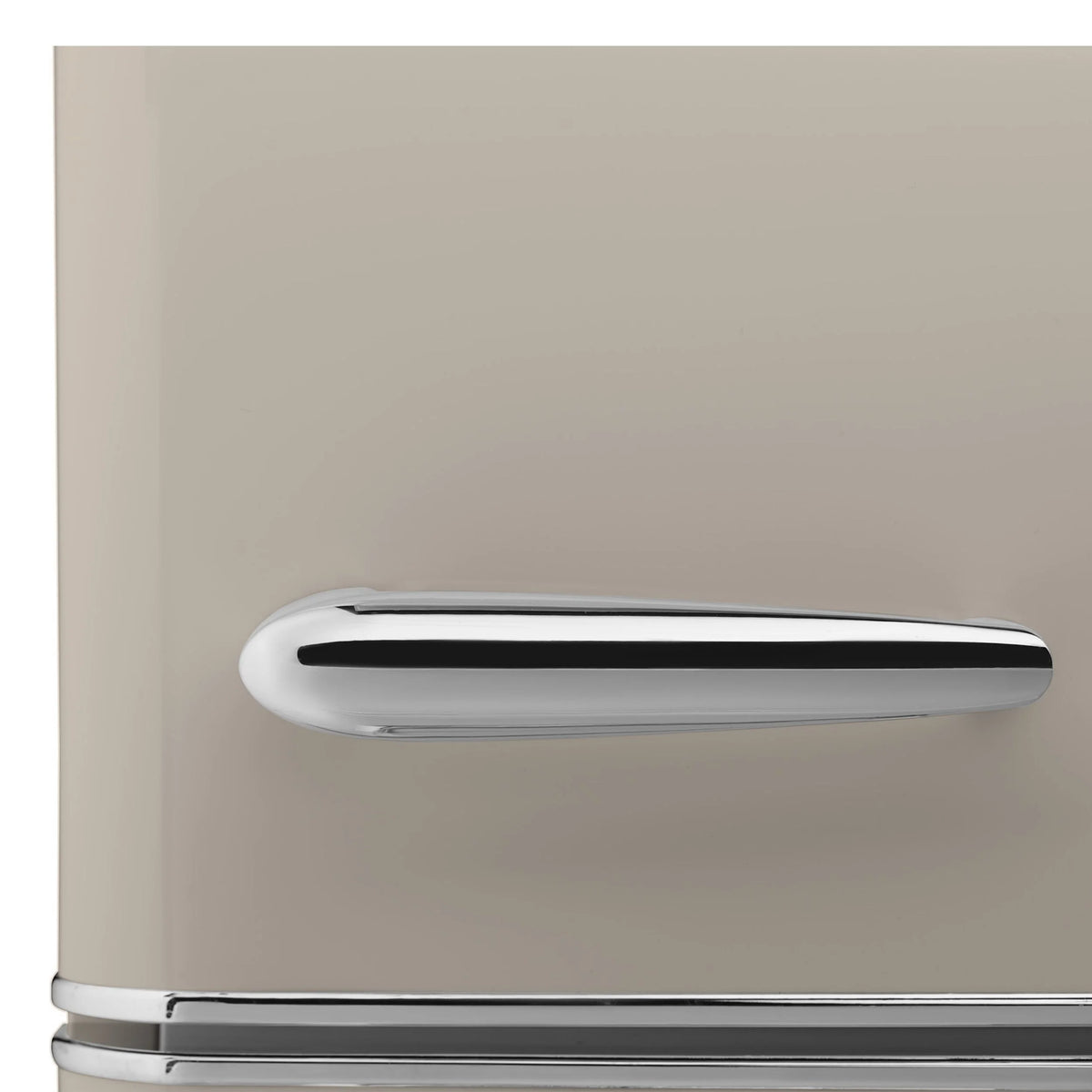 iio 7 cu. ft. Retro refrigerator with bottom freezer