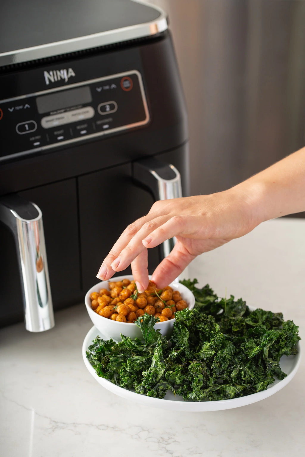 Restored Ninja DZ100 Foodi? 4in1, 8Qt., 2Basket Air Fryer with Dualzone? Technology (Black) (Refurbished)