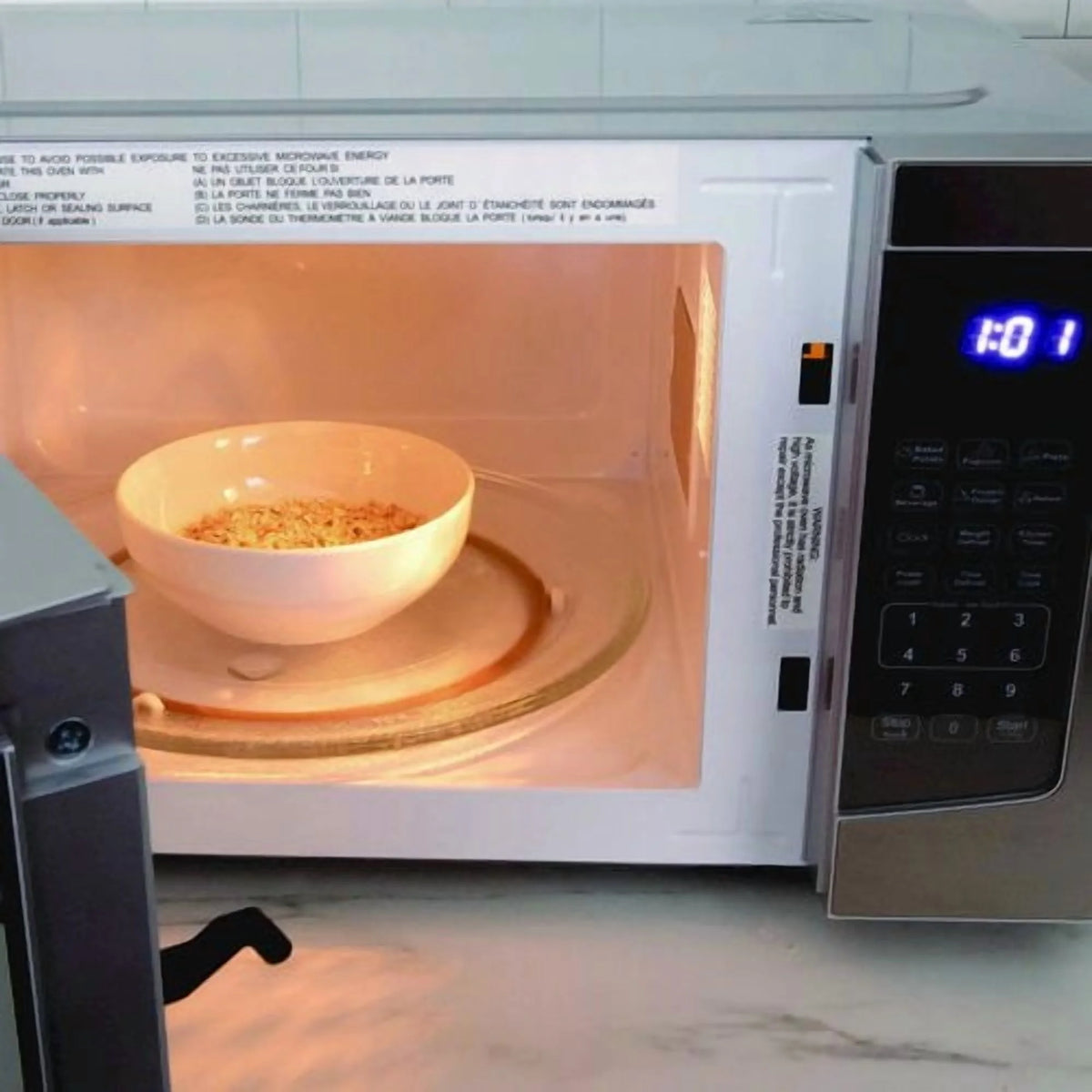 Avanti 1.1 cu. ft. Stainless Steel Microwave Oven, 1,000 W, Mirror-Finish
