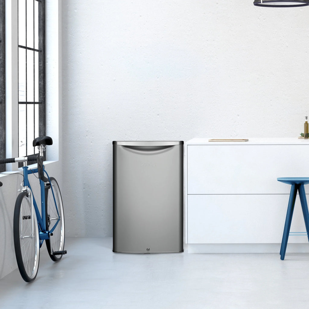 Danby 4.4 cu. ft. Retro Compact Fridge in Iridium Silver (DAR044A6DDB)