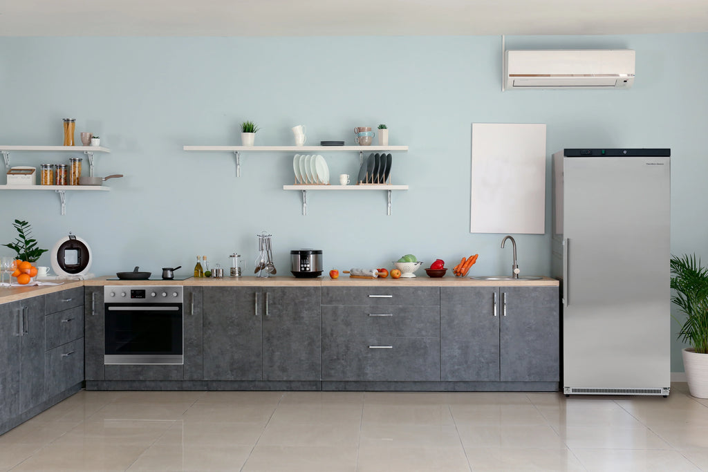 Hamilton Beach 19.2 CU FT. commercial up right refrigerator W:30.6" x L:27.4" X H:74.4" (Stainless Steel)