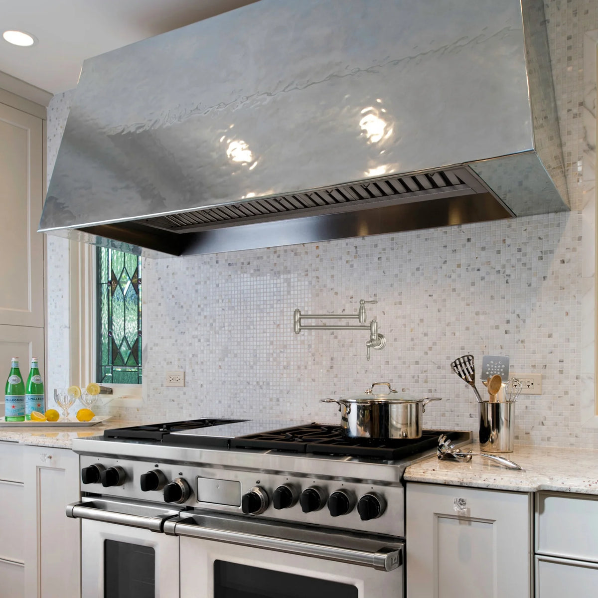 Akicon 48 Inch Range Hood Insert, Stainless Steel 8" Ducted Insert/Built-in Kitchen Vent Hood with 1200 CFM Suction, Dimmable LED Lights and Dishwasher Safe Filters, 4 Speed-Cool White