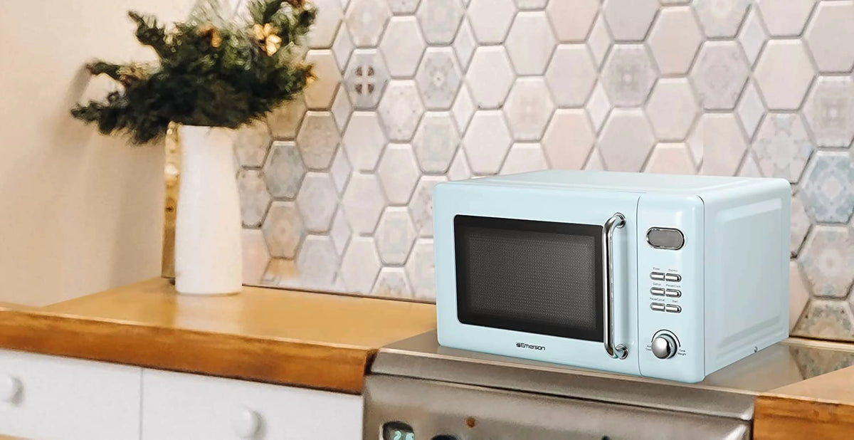 Countertop Microwave Oven with Push Button Control, LED Display, 700W 5 Power Levels, 8 Auto Menus, Glass Turntable and Child Safety Lock, 0.7-inch��Thunderbird Blue