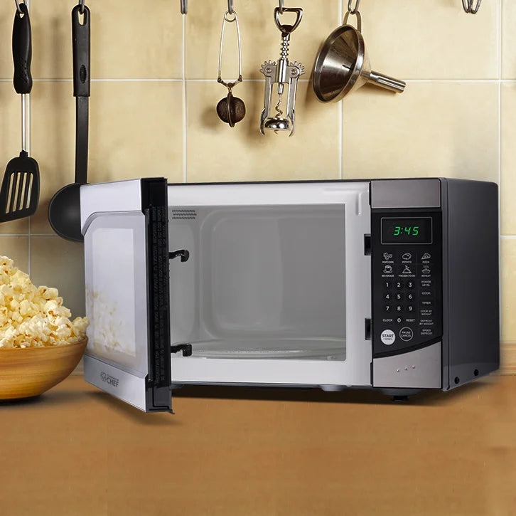 Commercial Chef 0.9 cu ft Counter Top Microwave, Black