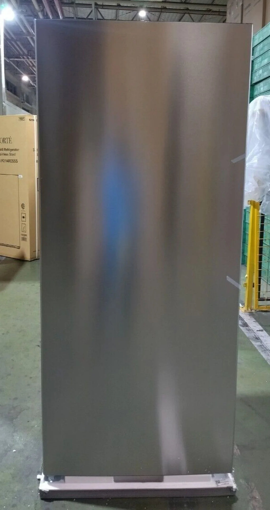 FORT�� 33 inch Upright 21 Cu ft Freezer in Stainless Steel F21UFLESSS Left Door Fridge