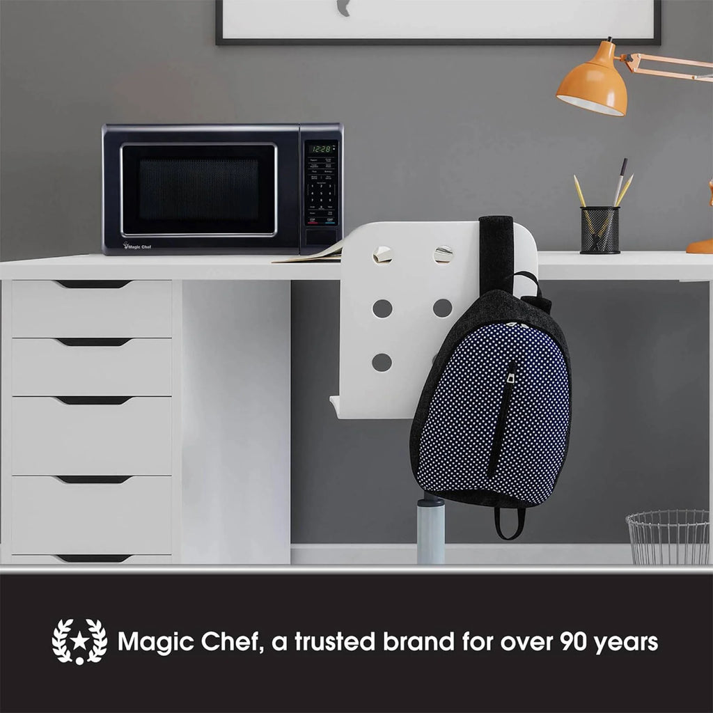 Magic Chef 0.9 cu ft Countertop Microwave Oven in Black