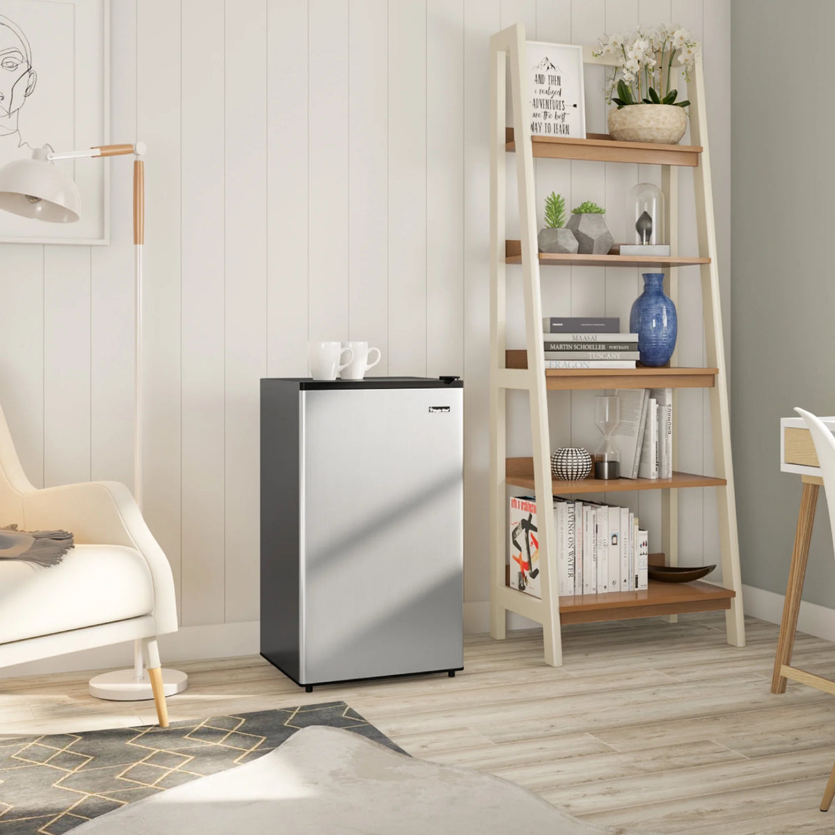 Magic Chef  New 18.5 inch Width 3.5 Cu. ft. Compact Refrigerator with  Single Door
