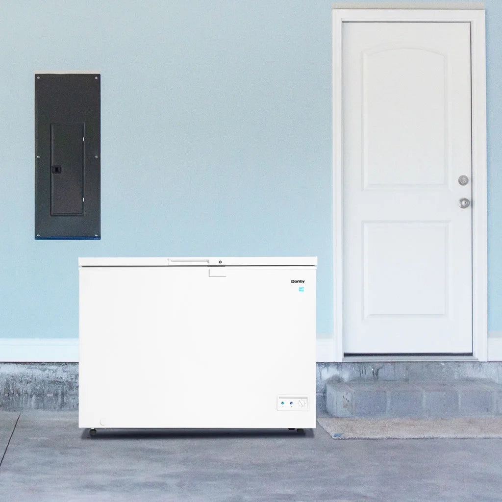 Danby Compact Chest Freezer,WH,50.6 lb Weight DCF035A5WDB