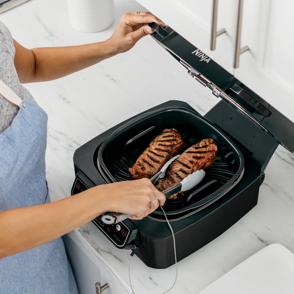Ninja? Foodi? Smart 5-in-1 Indoor Grill with 4-Quart Air Fryer, Roast, Bake, Dehydrate, and Smart Cook System, LG451BK