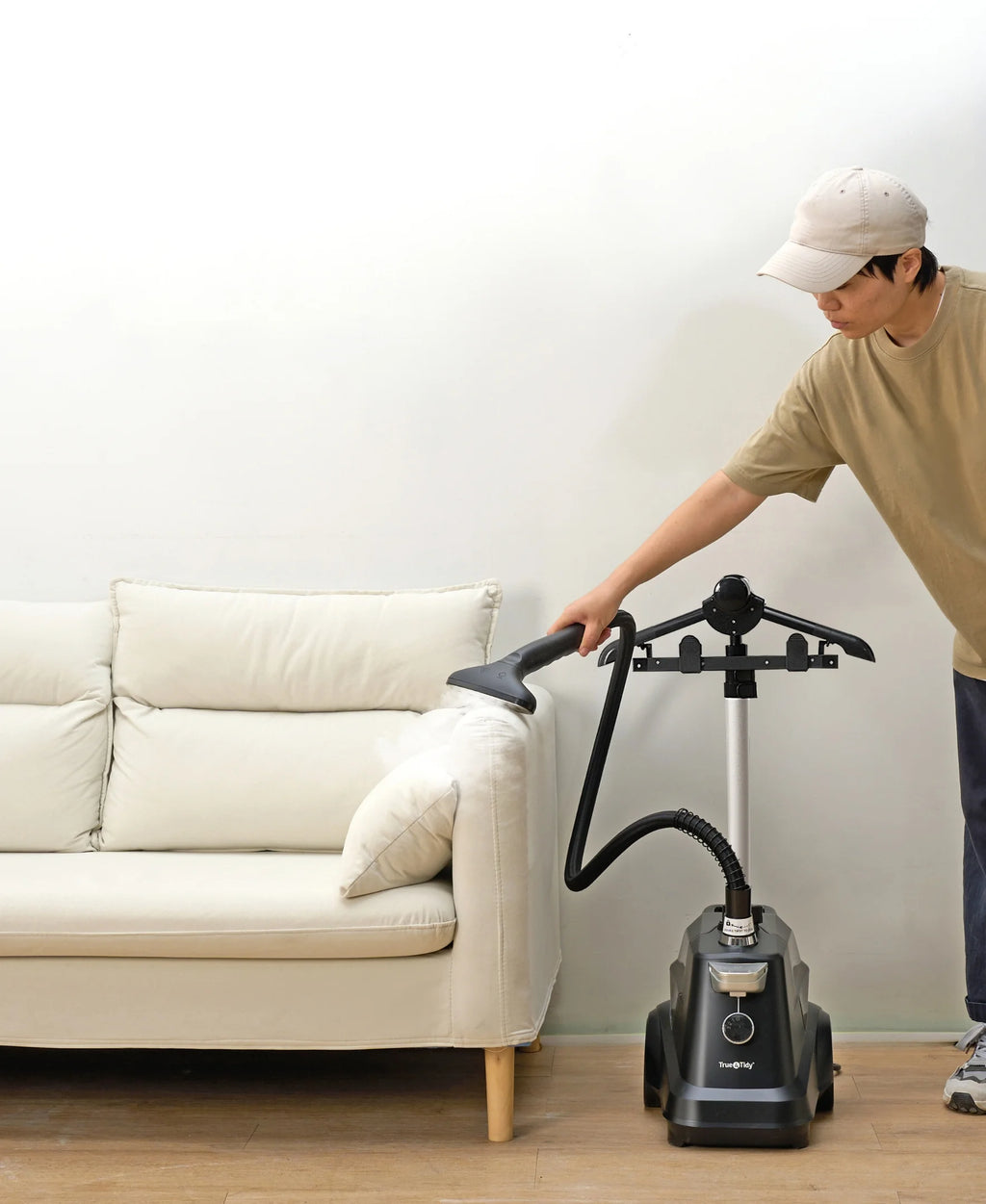True & Tidy? SX3 Heavy-Duty Industrial Garment Steamer with Foot Pedal Control and 3 Steam Settings