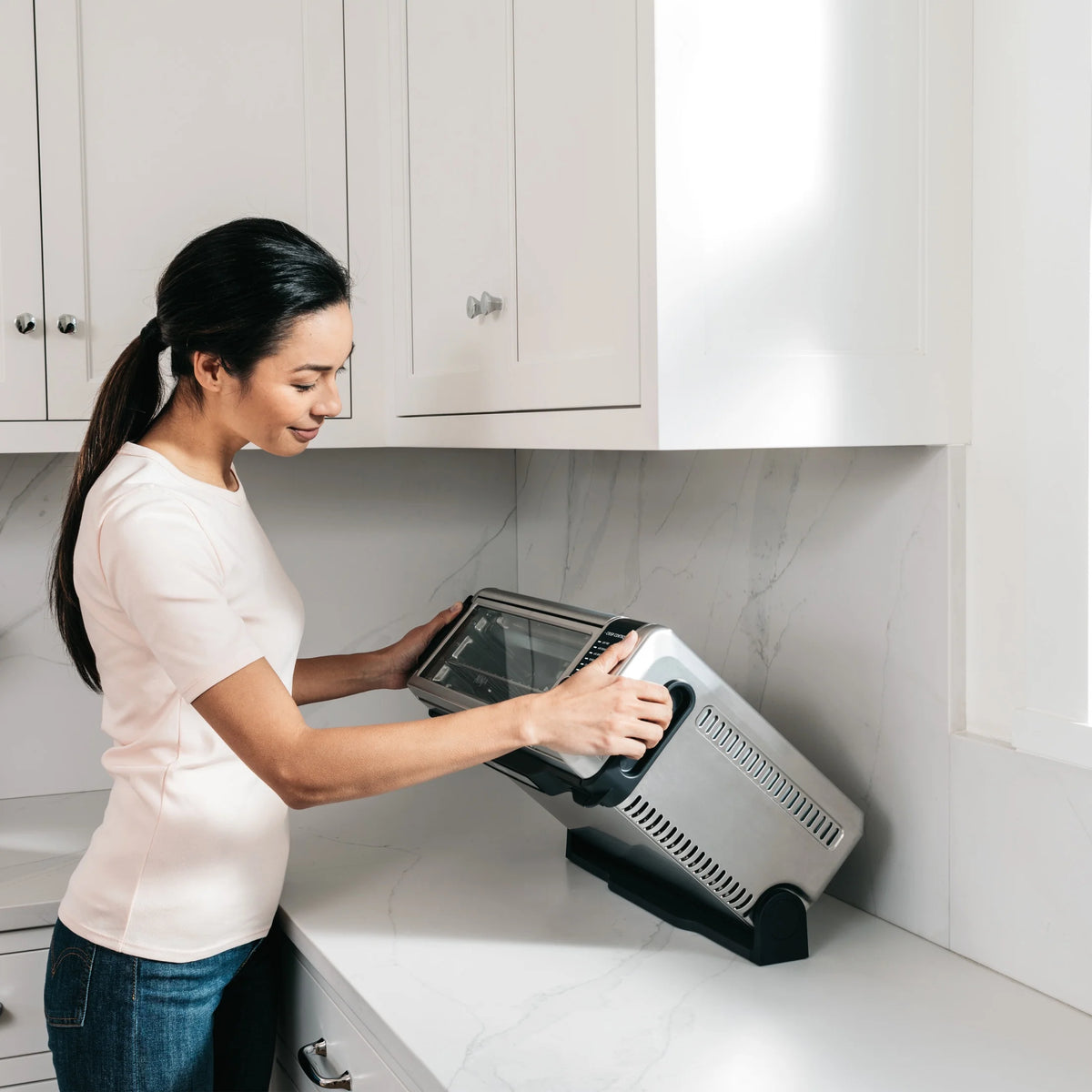 Ninja?? SP101 Foodia?�� 8-in-1 Digital Air Fry Oven, Flip-Away for Storage, Dehydrate, Keep Warm