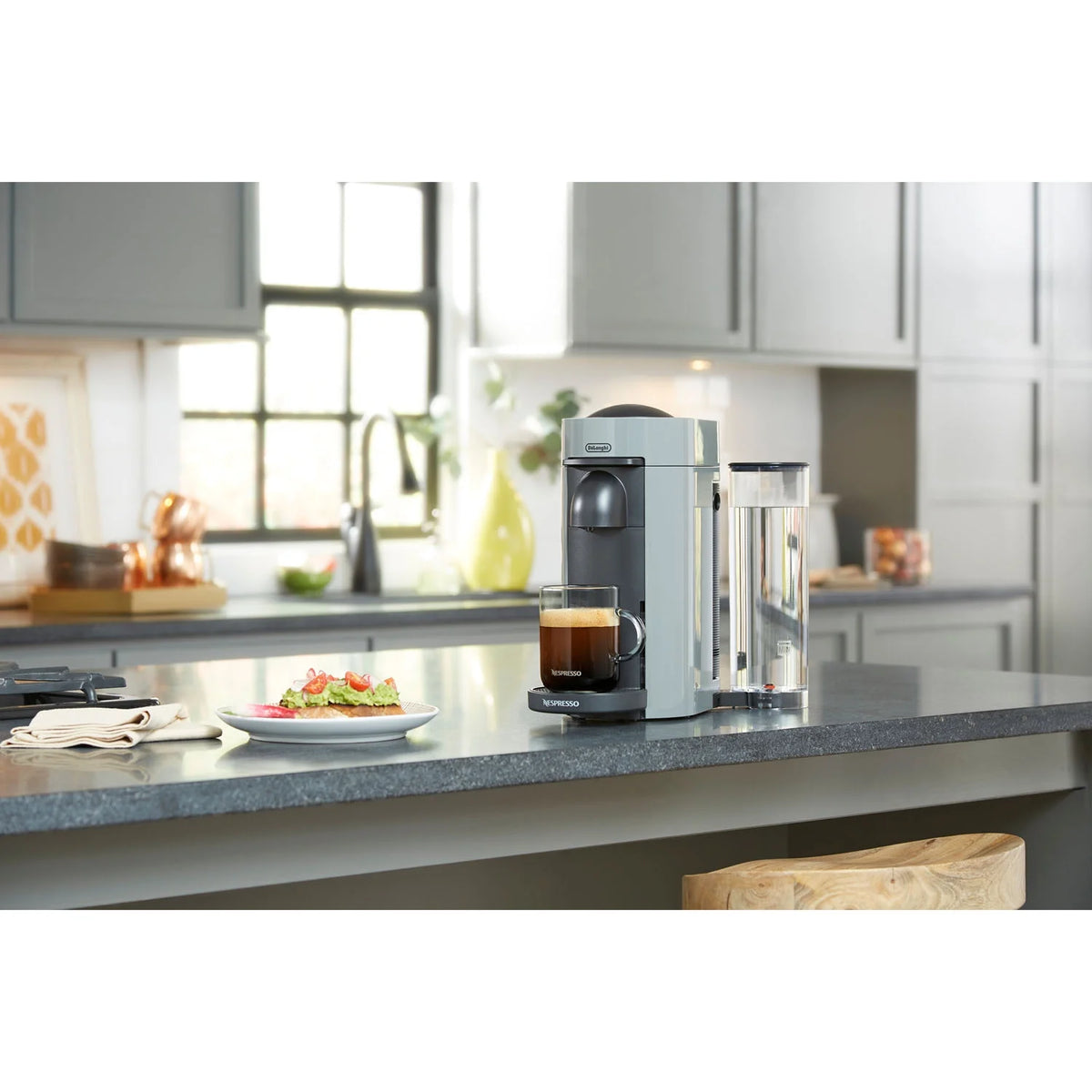 Nespresso New Vertuo Plus Deluxe Coffee and Espresso Machine by De'Longhi, Black, Single-Serve Brewers