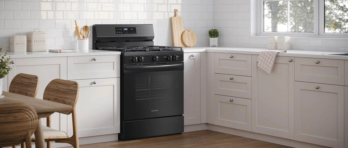 Frigidaire FCRG3062AS 30" Gas Range with Steam Clean, Stainless Steel