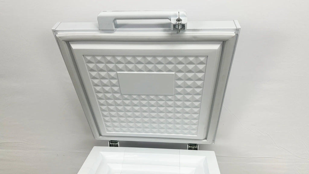 36 in. Laboratory Chest Freezer -122��F Ultra-Low Freezer NSF Certified
