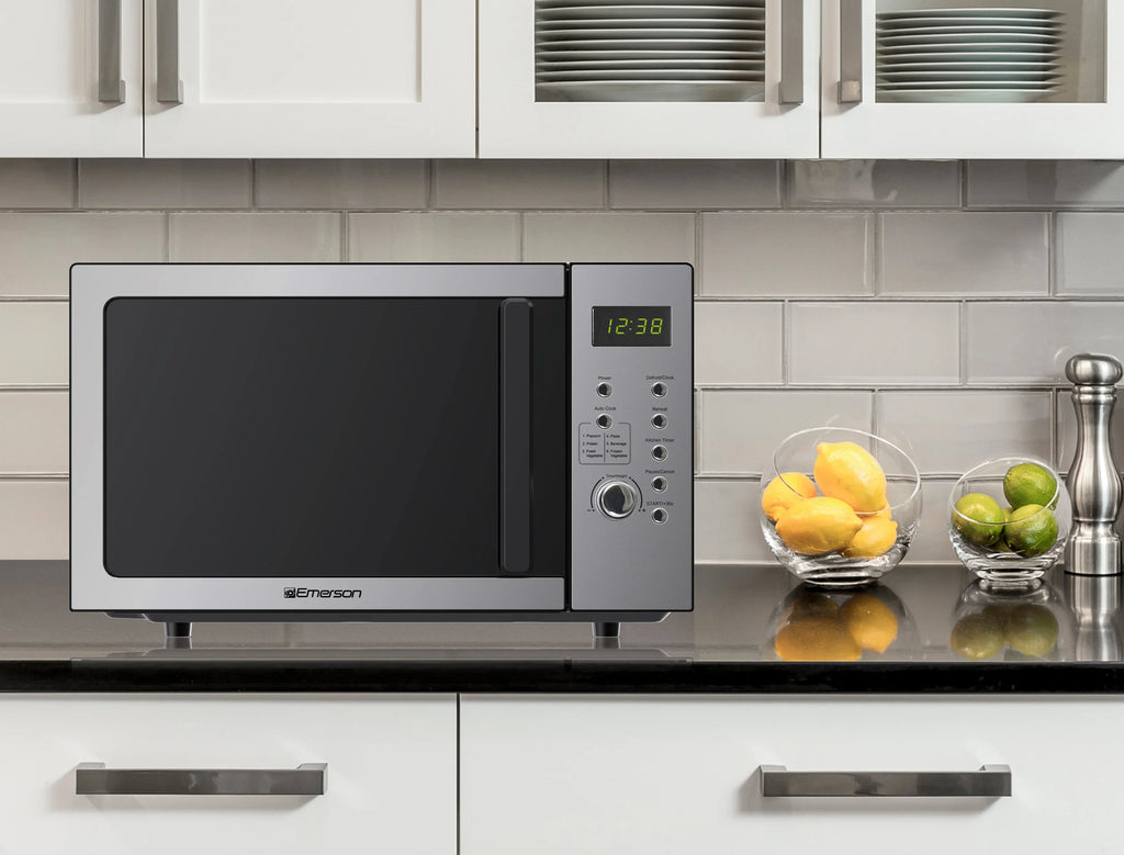Emerson 0.9 Cu Ft, 900W Digital Control Countertop Microwave Oven, Stainless Steel - MW9005SS