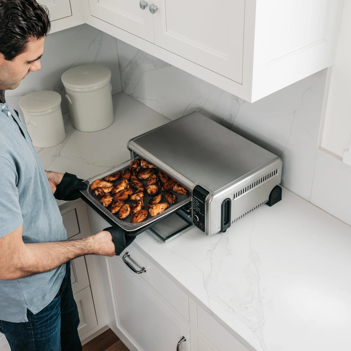 Ninja?? SP101 Foodia?�� 8-in-1 Digital Air Fry Oven, Flip-Away for Storage, Dehydrate, Keep Warm