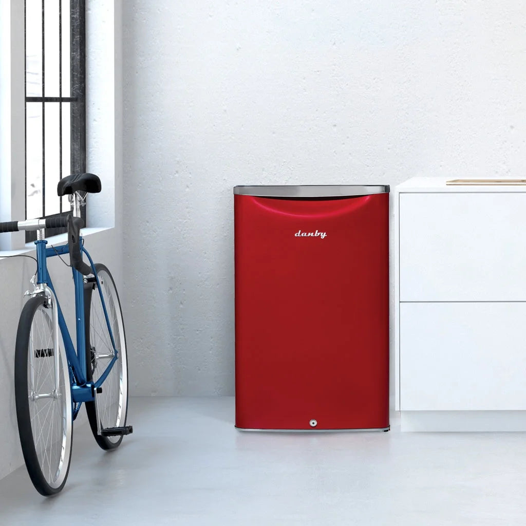 Danby 4.4 cu. ft. Retro Compact Fridge in Iridium Silver (DAR044A6DDB)
