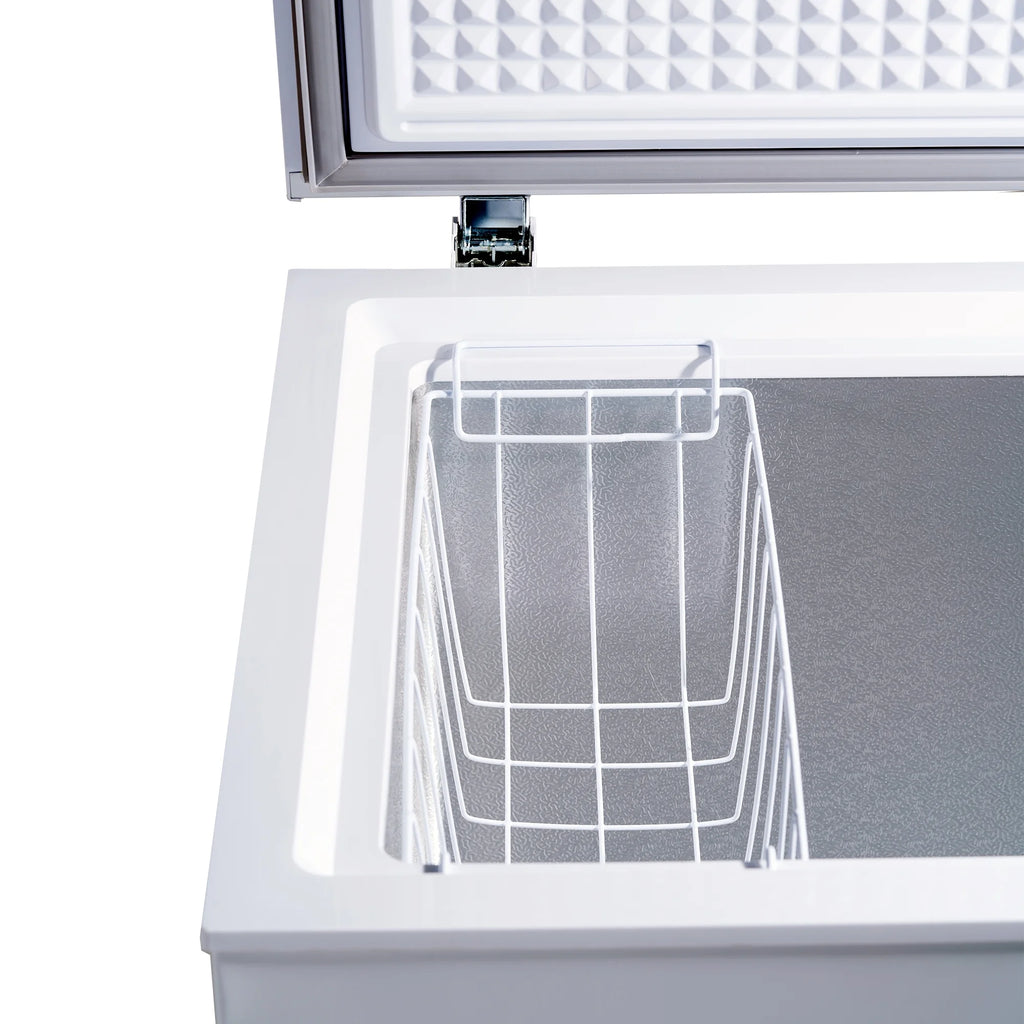 Professional Series 7 Cu Ft Manual Defrost Chest Freezer