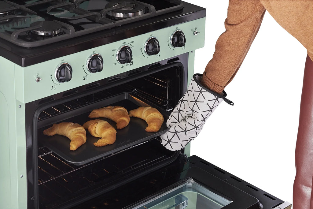 Unique Classic Retro 30" 3.9 cu/ft Freestanding Gas Range with Convection Oven and Sealed Burners
