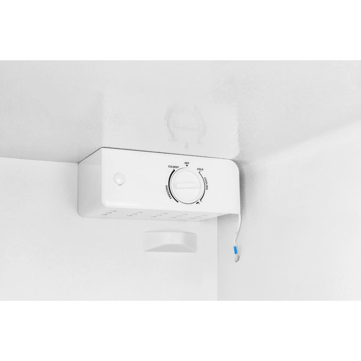 7 cu. ft. Garage Ready Convertible Upright Freezer/Refrigerator in White (KM-RUF-7S)