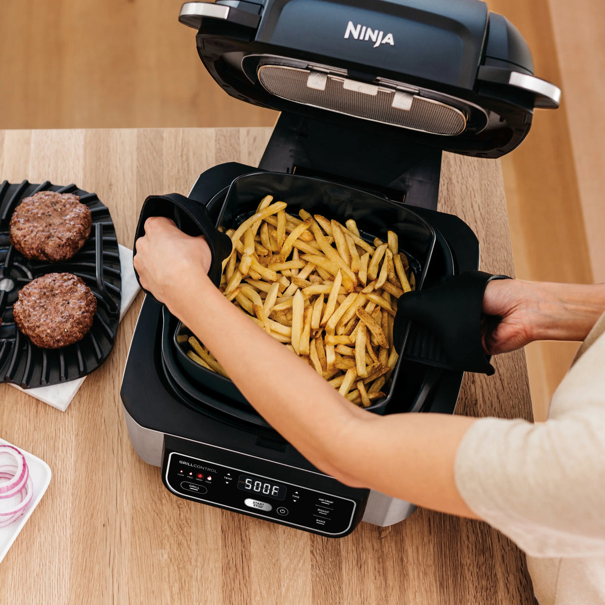 Ninja Foodi 4-in-1 Indoor Grill with 4-Qt Air Fryer, Roast, Bake, & Cyclonic Grilling Technology, Black/Stainless