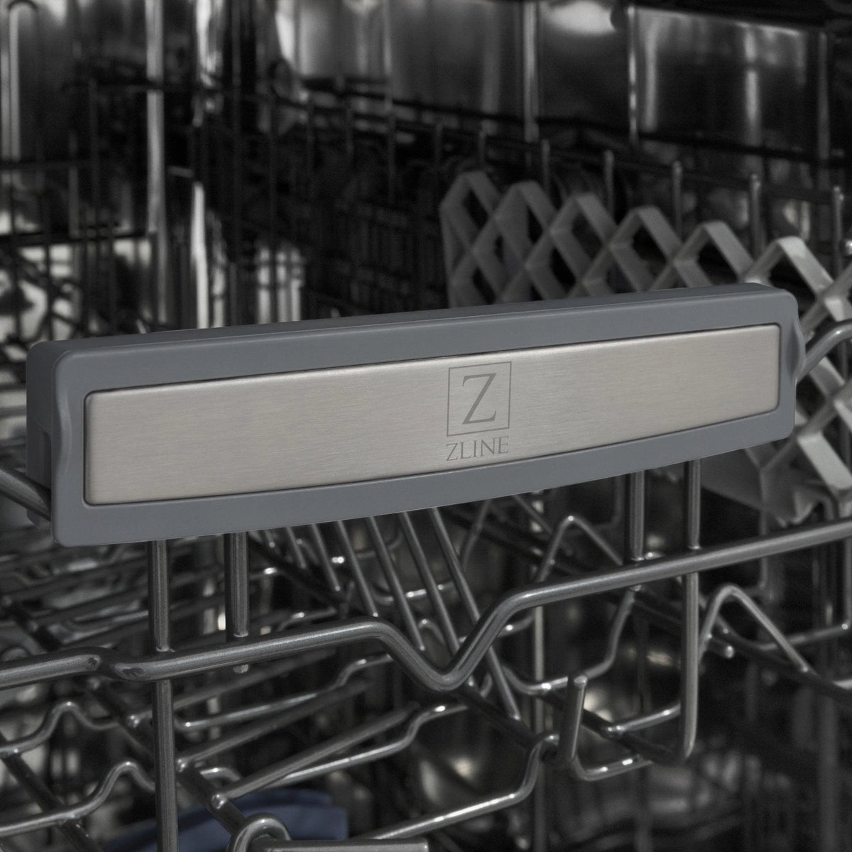 ZLINE KITCHEN AND BATH DWVWM18 built in dishwasher