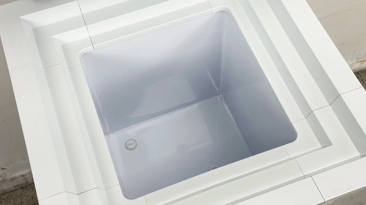 36 in. Laboratory Chest Freezer -122��F Ultra-Low Freezer NSF Certified