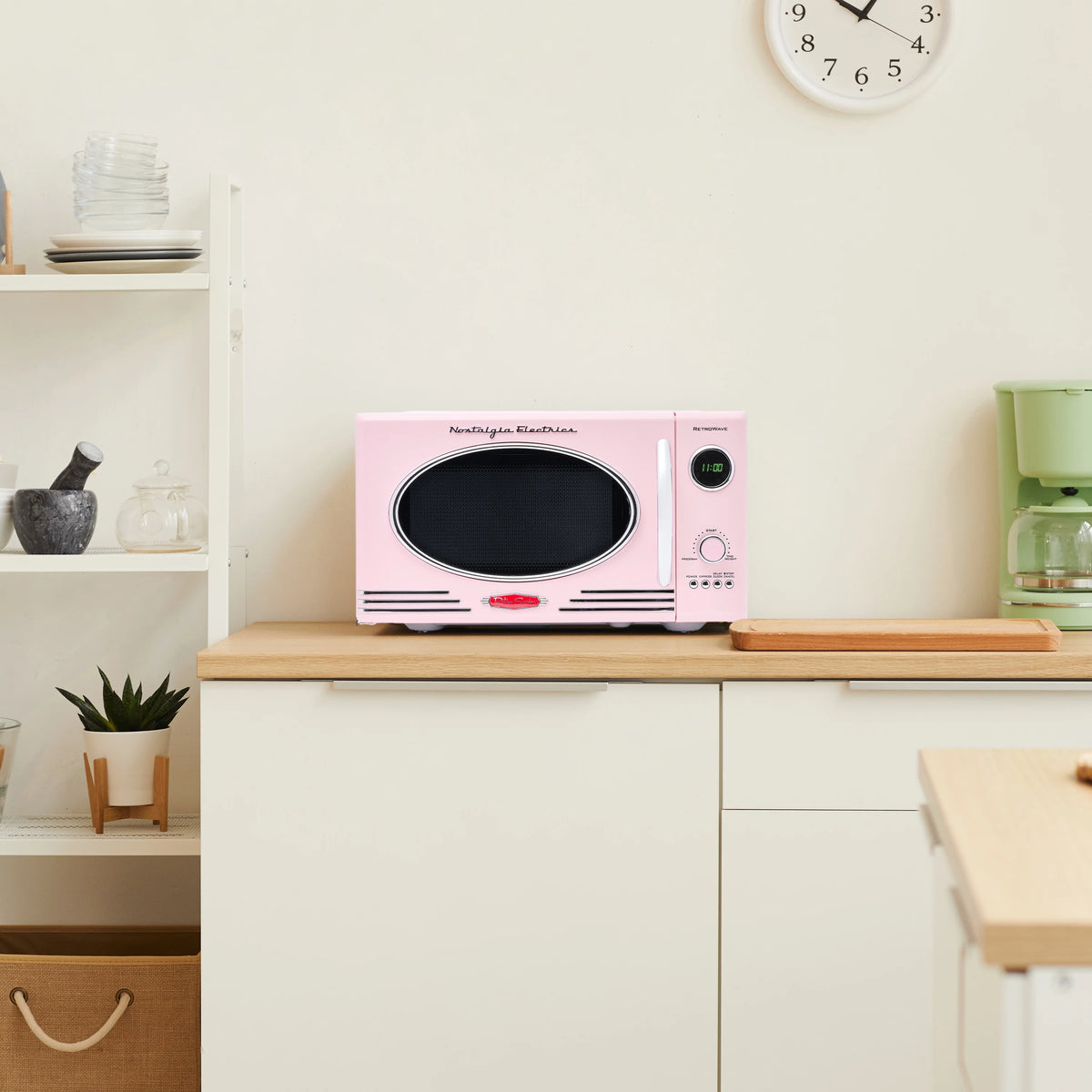 Nostalgia Retro Microwave for Countertop 0.9 cu ft Vintage Microwave, Ivory