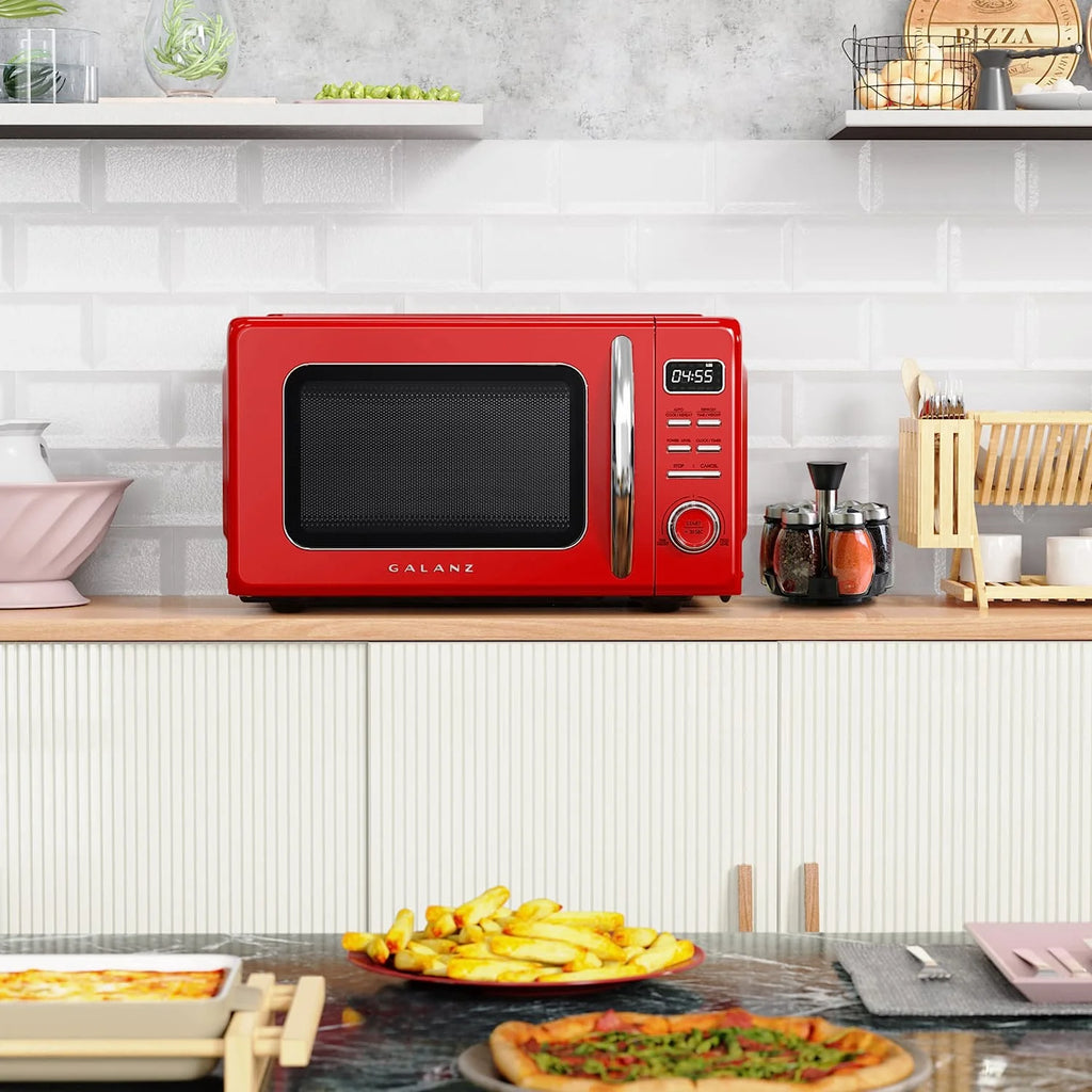 Galanz Retro Countertop Microwave Oven with Auto Cook & Reheat, Defrost, Quick Start Functions, Easy Clean with Glass Turntable, Pull Handle, .9 cu ft, Black