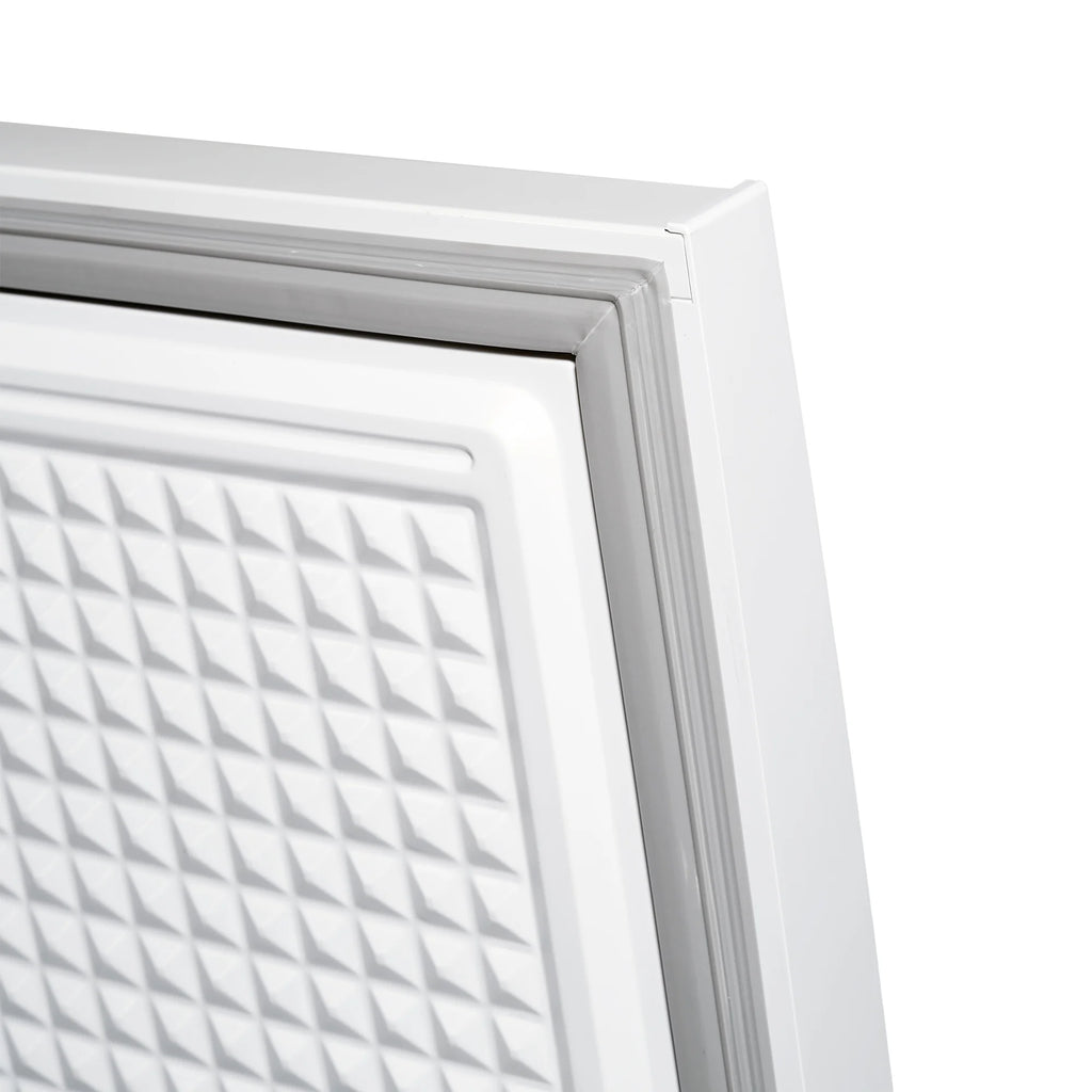 Professional Series 7 Cu Ft Manual Defrost Chest Freezer