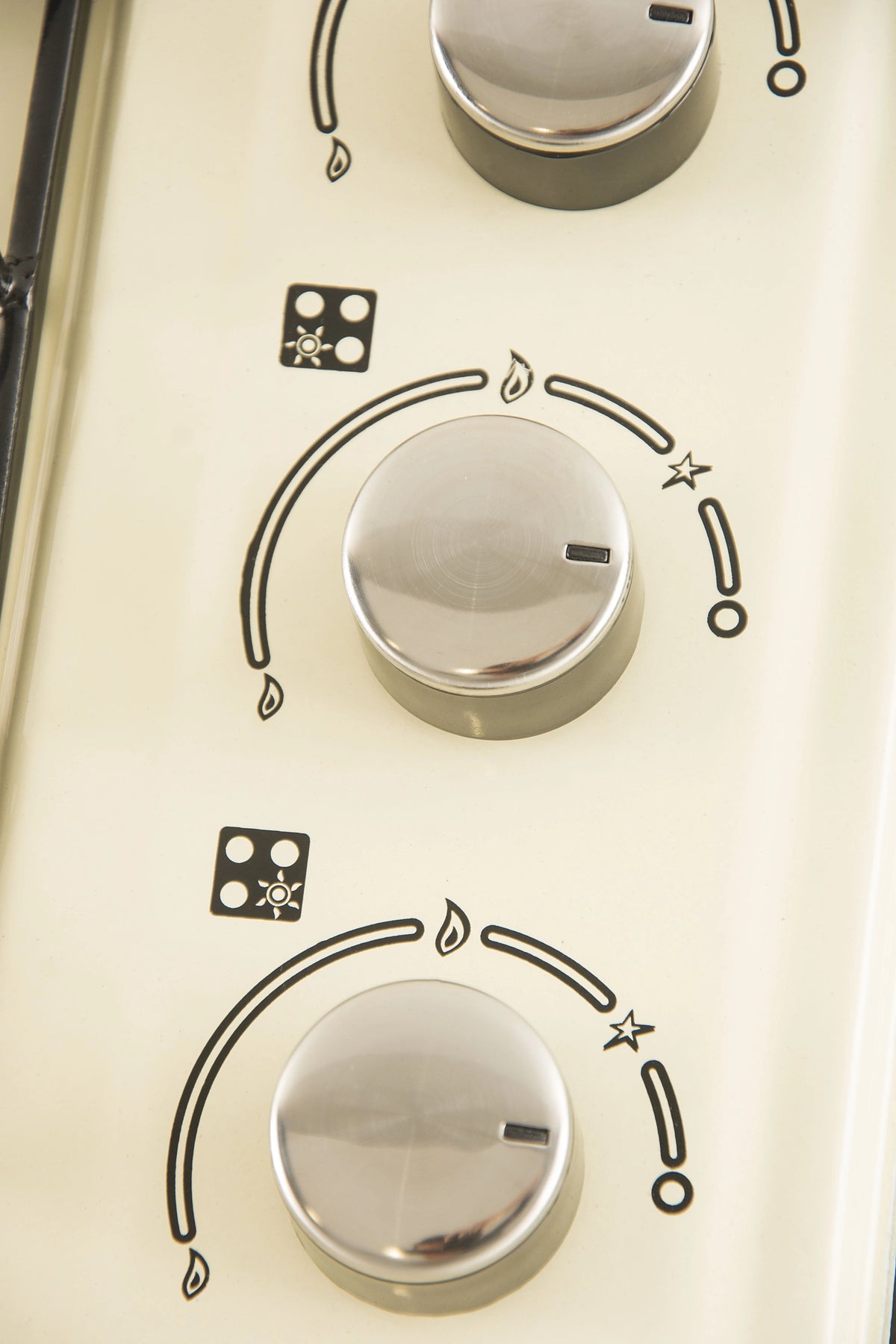 24-in Enameled Gas Cooktop