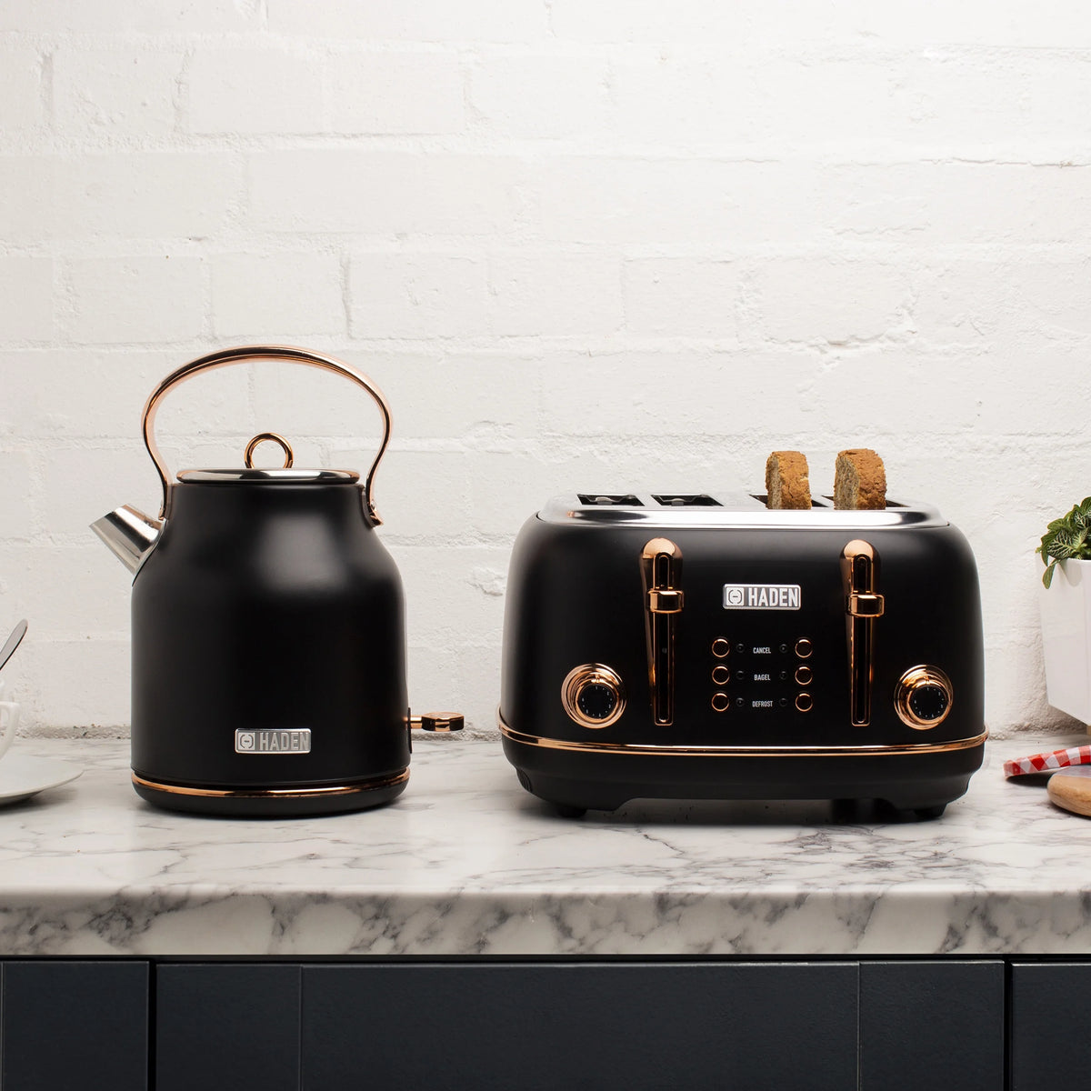 TOSTR SS BLK 1500W 4SLOT (Pack of 1)