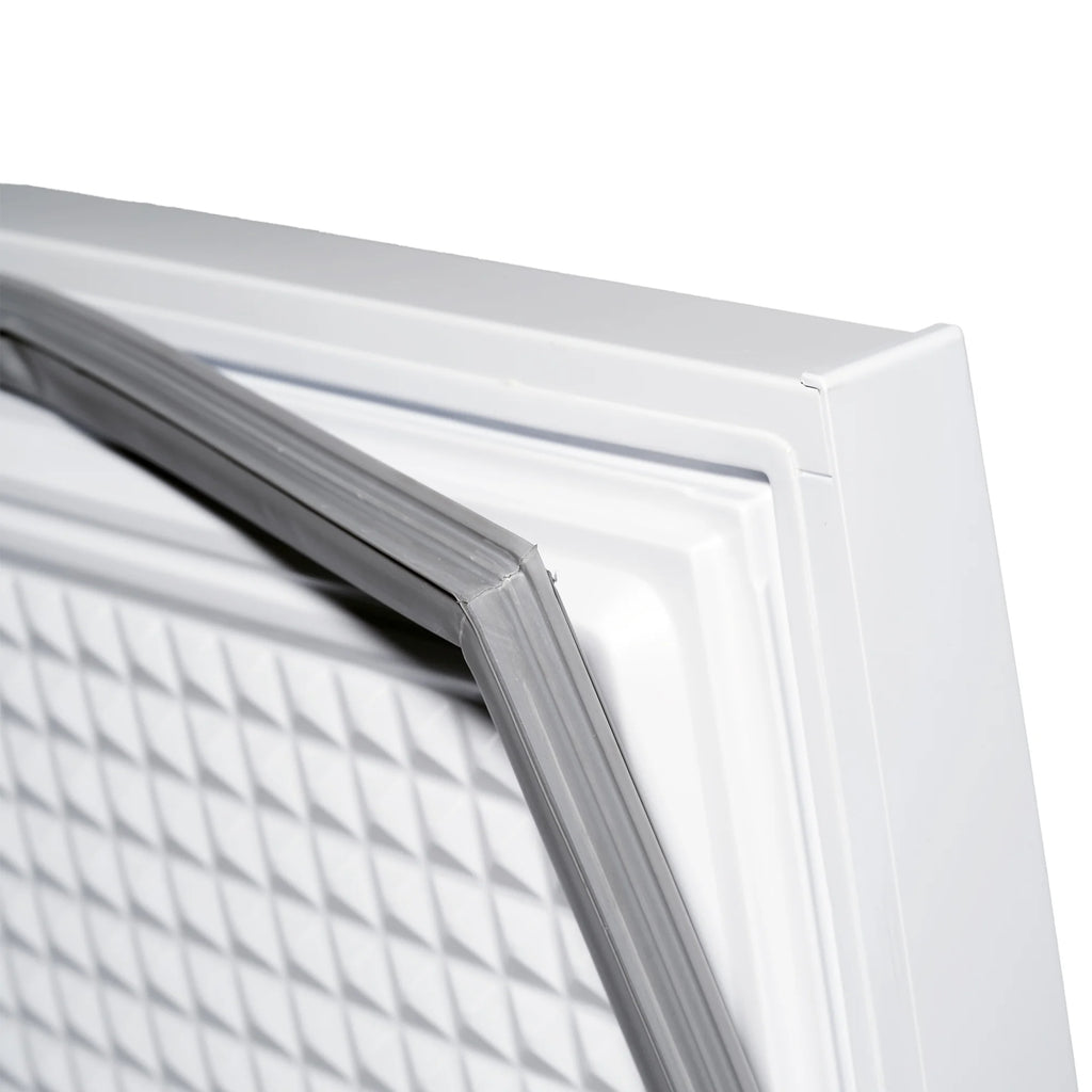 Professional Series 7 Cu Ft Manual Defrost Chest Freezer