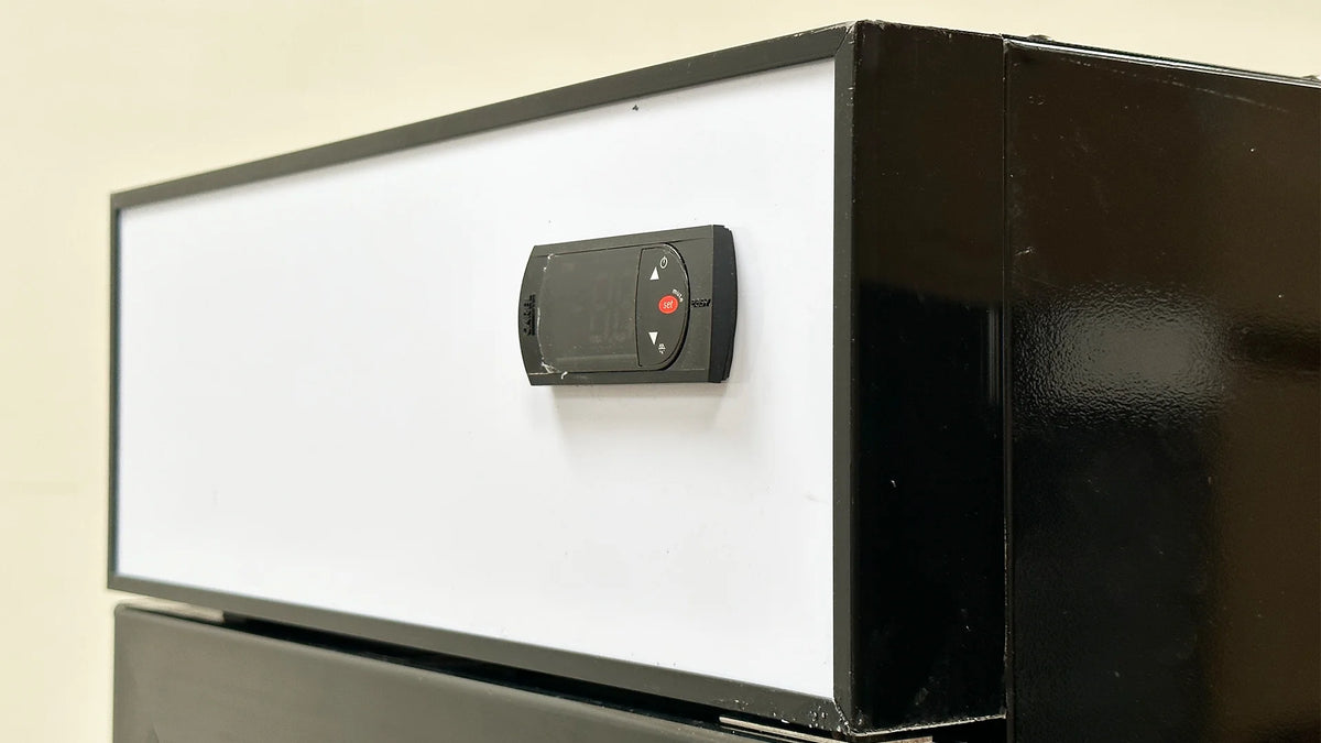 NSF 17 in. Narrow Single Glass Door Upright Freezer, Commercial Freezer 3.7 Cu. Ft. Ice Cream Freezer