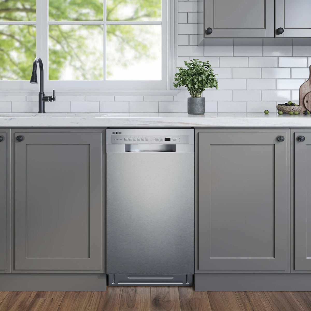 Edgestar Bidw1802 18" Wide 8 Place Setting Energy Star Certified Built-In Front Control