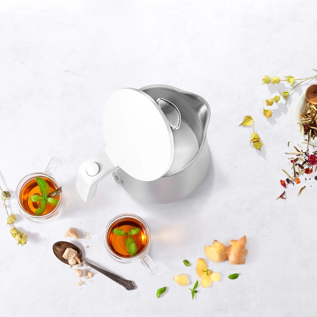 ZWILLING Enfinigy Cool Touch 1-Liter Electric Kettle, Cordless Tea Kettle & Hot Water - Black