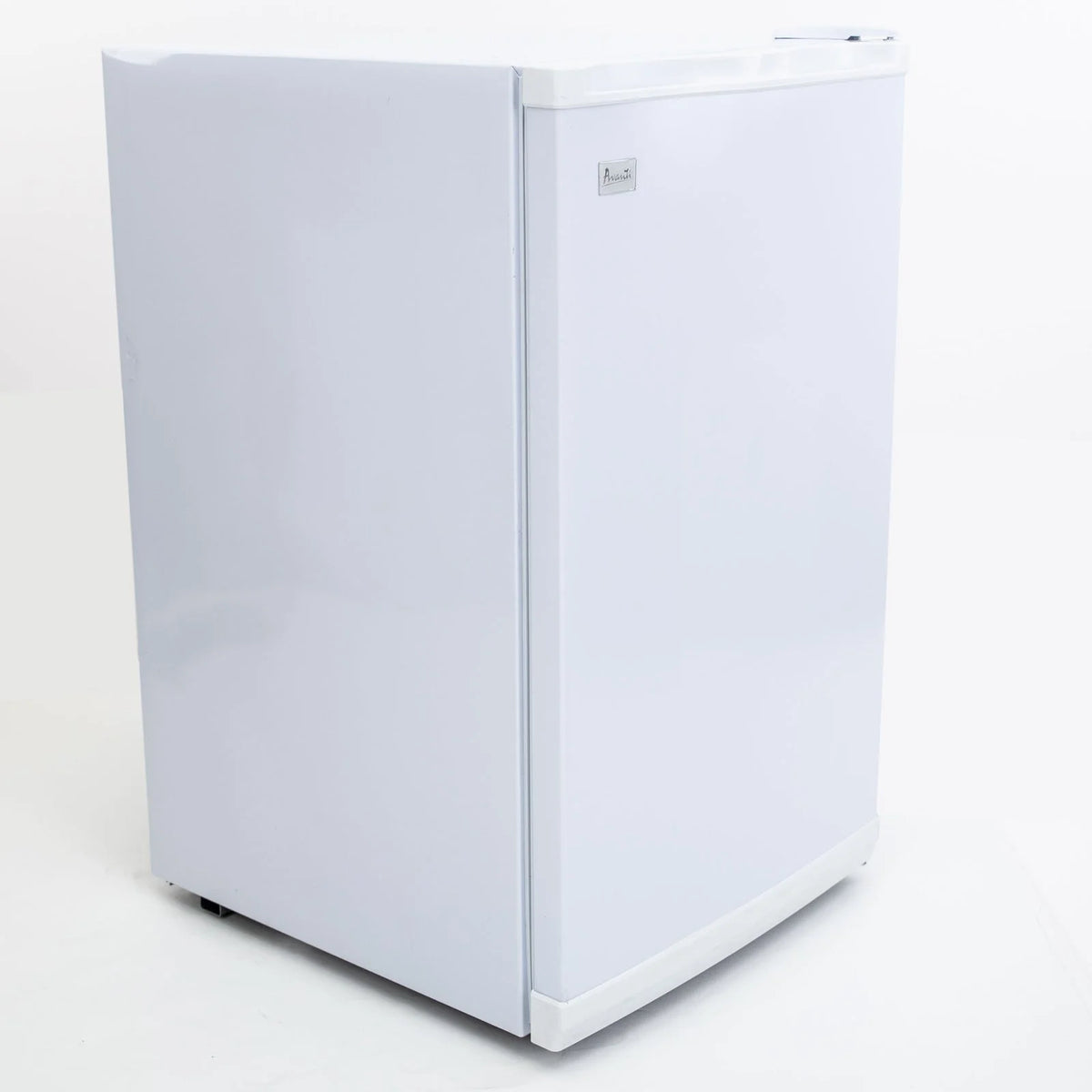 Avanti VF306 Compact Upright Freezer with 3 Metal Shelves, Adjustable Temperature Control, Flush-Back Design Perfect for Homes, Garages, Basements, White