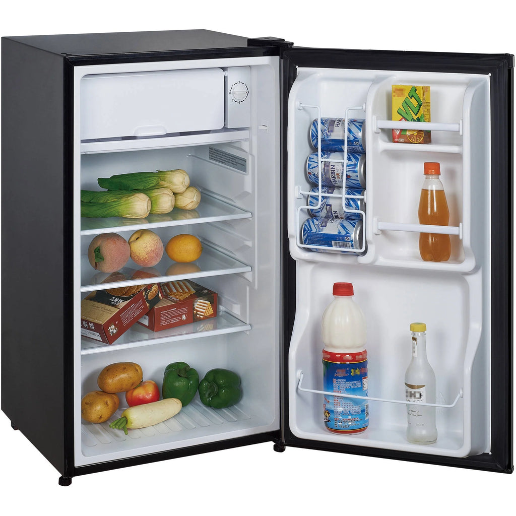 Magic Chef  New 18.5 inch Width 3.5 Cu. ft. Compact Refrigerator with  Single Door