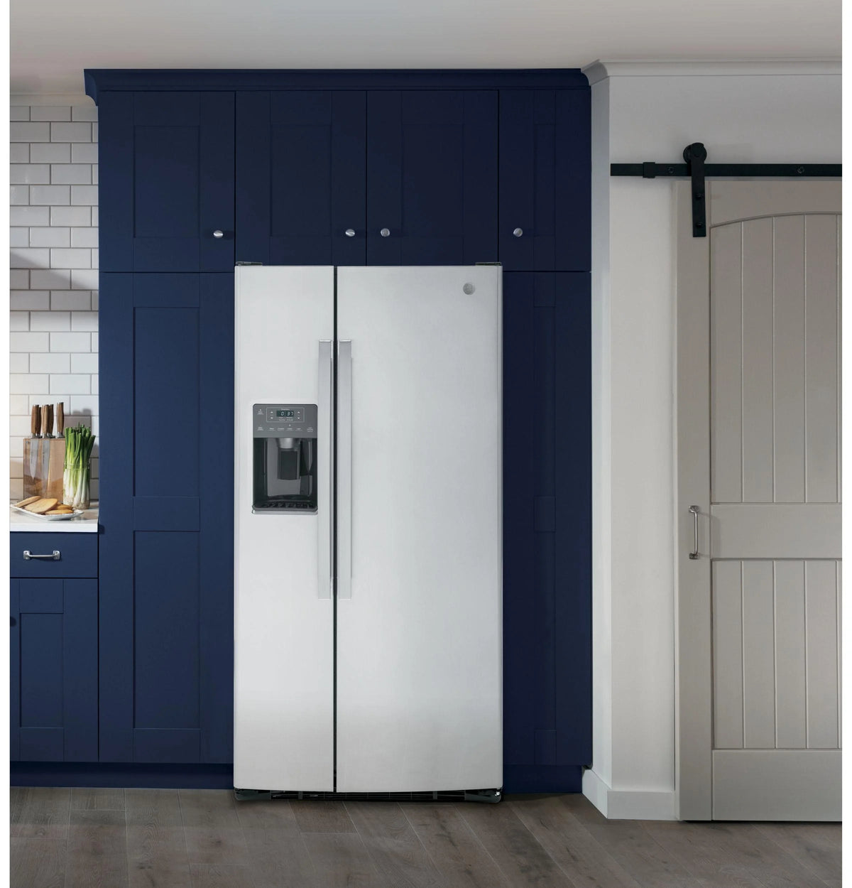 GE APPLIANCES GSS23GYPFS side by side freestanding refrigerator