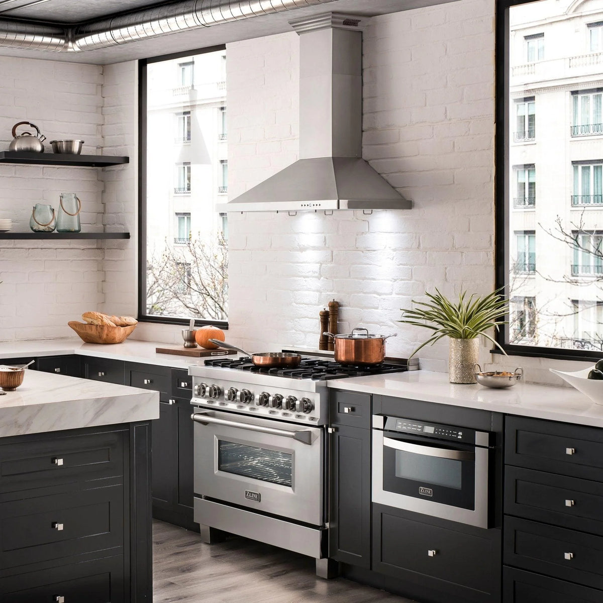 ZLINE 36 in. Wall Mount Range Hood in Stainless Steel with Crown Molding (KBCRN-36)